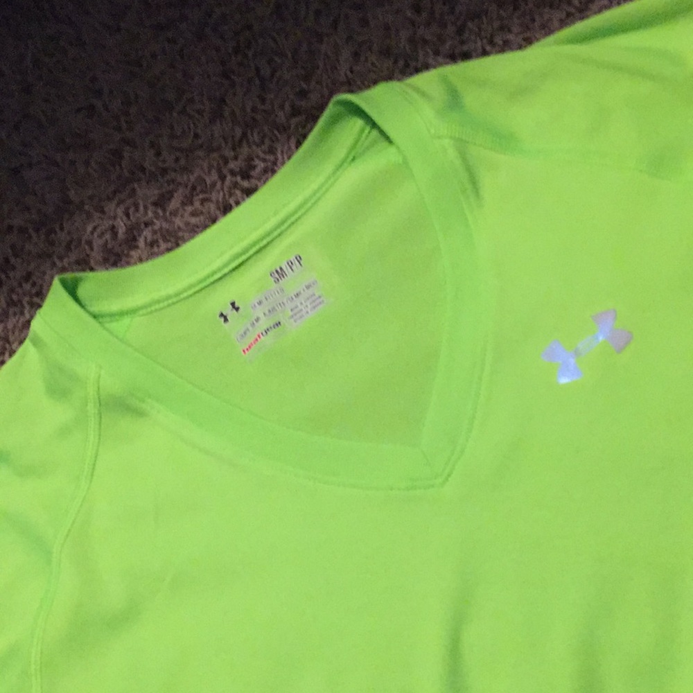 Under Armour dry fit t💛💚